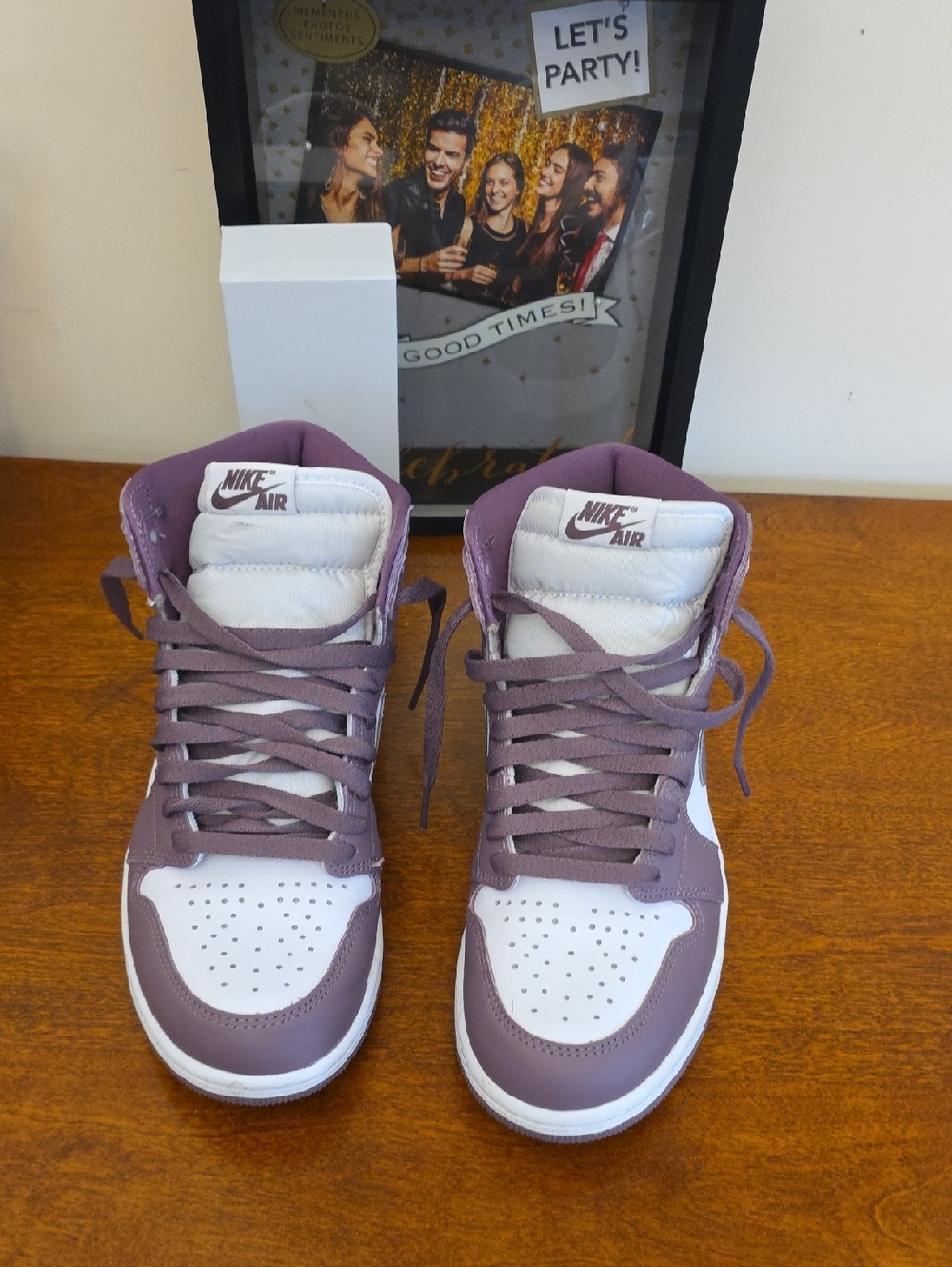 Jordan 1 Men High-Top Sneakers in Lavender and White